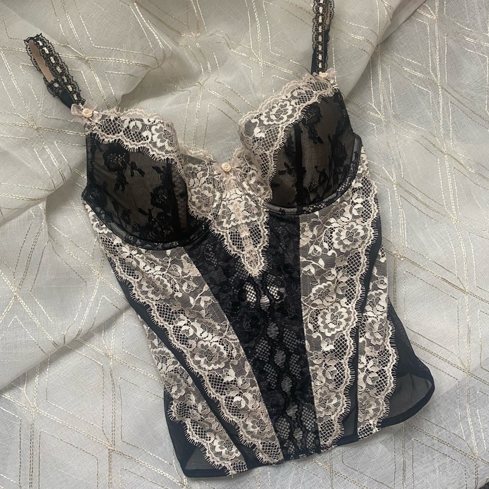 Vintage black & cream lace Jezebel bustier hook & eye corset lingerie top 34C 🖤